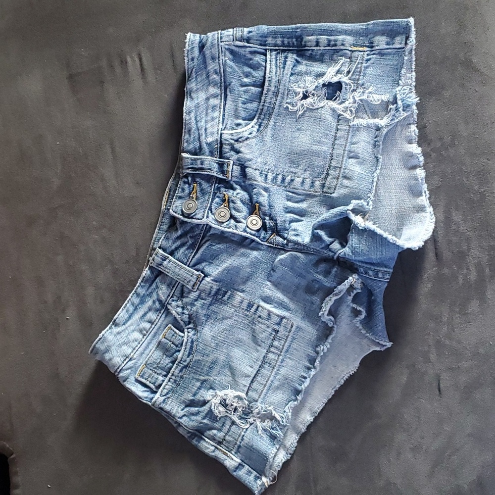 SDF low raise denim distressed rip women's shorts Size Medium